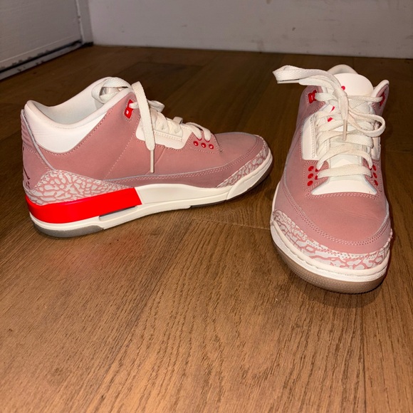 Women's Air Jordan 3 Retro - Picture 3 of 8